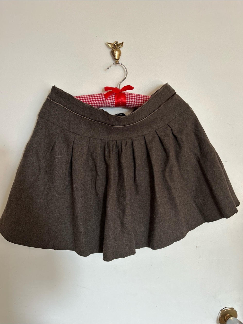 Women’s brown wool pleated skirt size medium